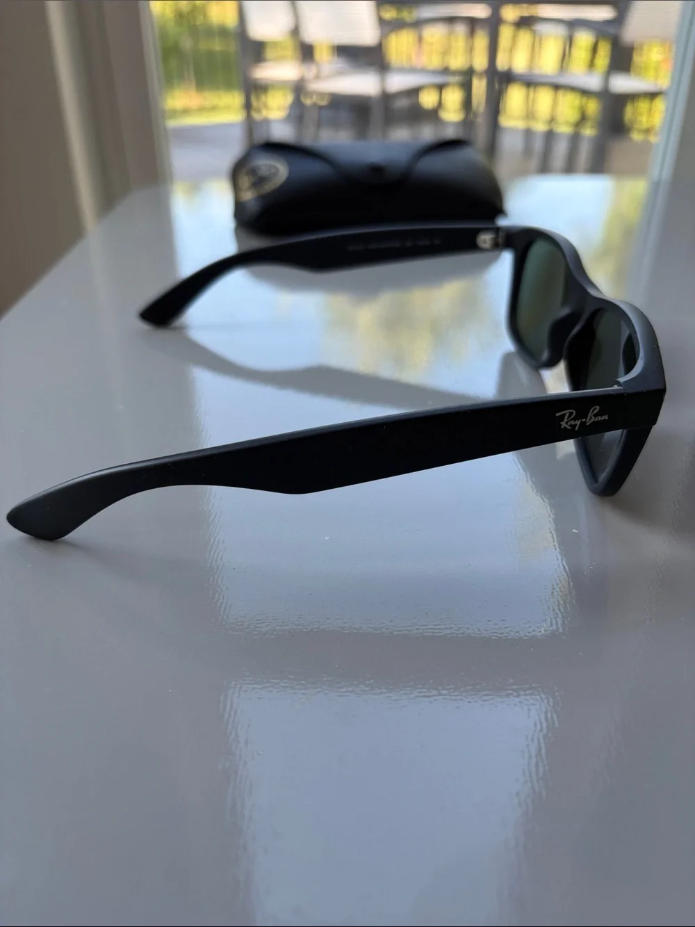 Ray-Ban Wayfarer - Brand New